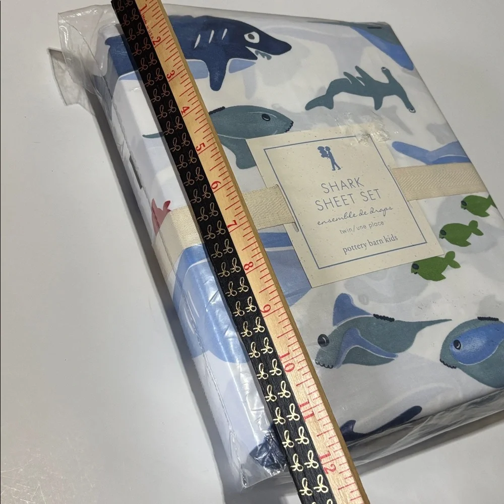 Pottery Barn Kids Sharks Sheet Set TWIN NEW